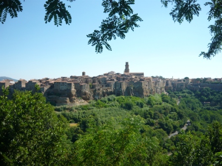 zicht op Pitigliano