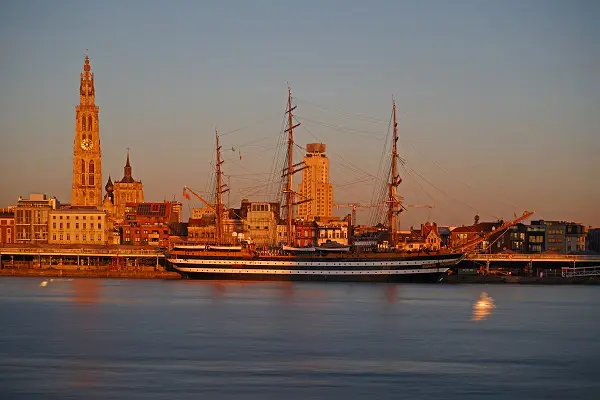 Amerigo-Vespucci-marine-schip-Antwerpen-Italie (1)