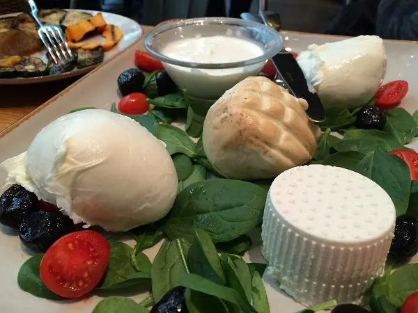 Obika-mozzarella-Campo-Fiori-Rome