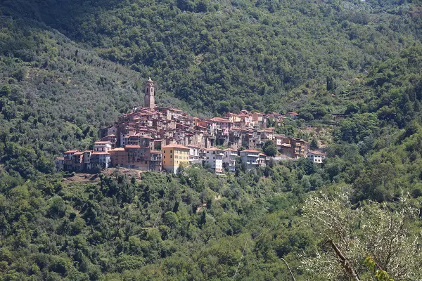 Pigna-Liguria-Holiday-Homes (21)