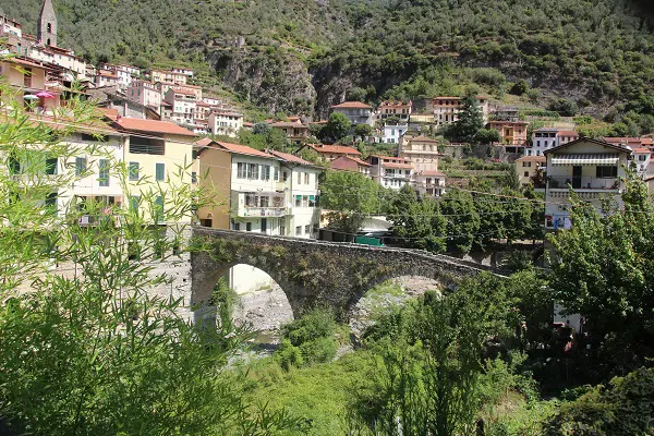 Pigna-Liguria-Holiday-Homes (24)