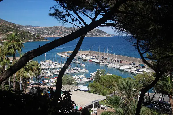 Pigna-Liguria-Holiday-Homes (28)