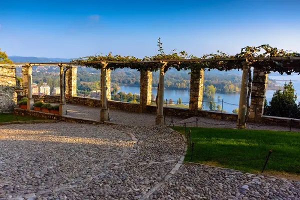 angera-lago-maggiore-1