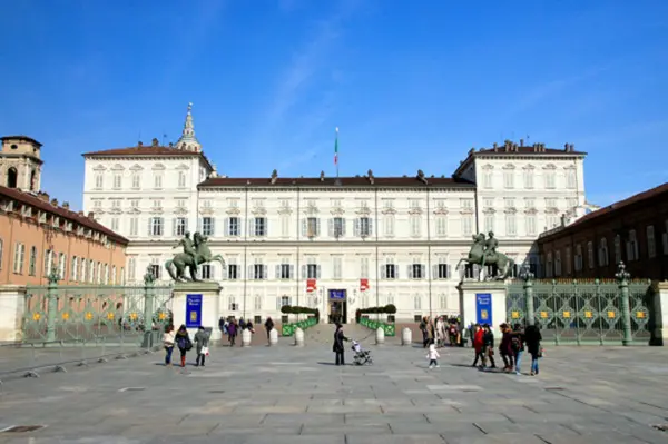 palazzo-reale-piazza-castello-turijn-3