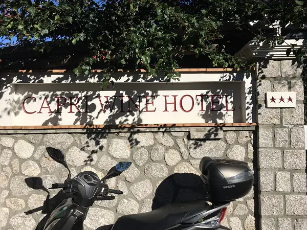 capri-wine-hotel-ingang-1