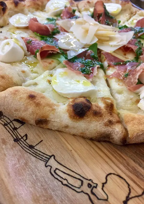giropizza-ristorante-michelangelo-capri-7