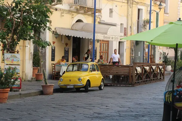 vespa-tocht-verrassend-eiland-ischia-25