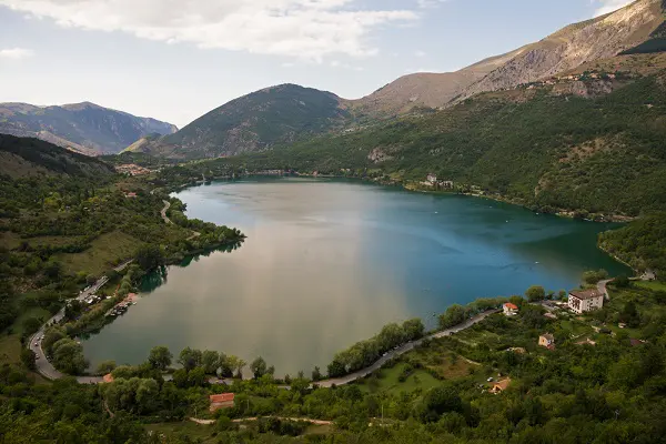 Abruzzo-Scanno-lago-meer