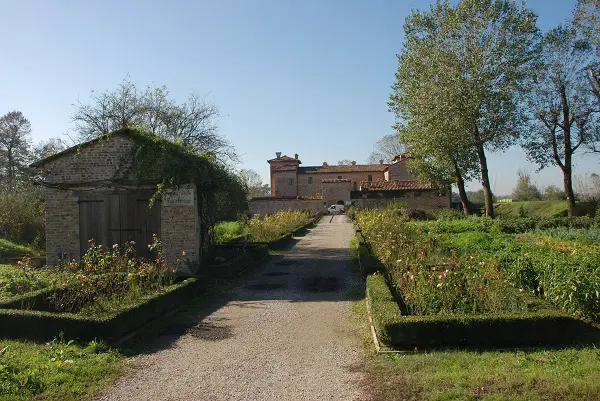 Antica-Corte-Pallavicina (2)