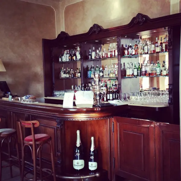 Bagni-di-Pisa-Palace (17)