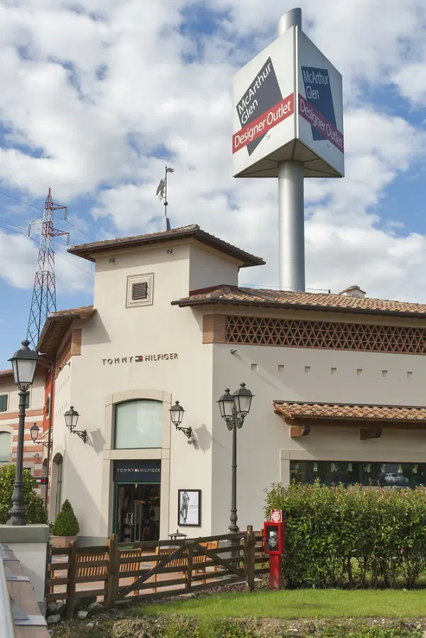Barberino-Designer-Outlet-Mugello-Florence-Toscane (1)