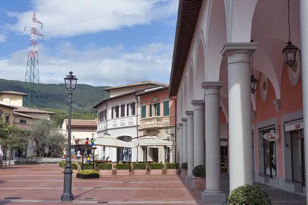 Barberino-Designer-Outlet-Mugello-Florence-Toscane (3)