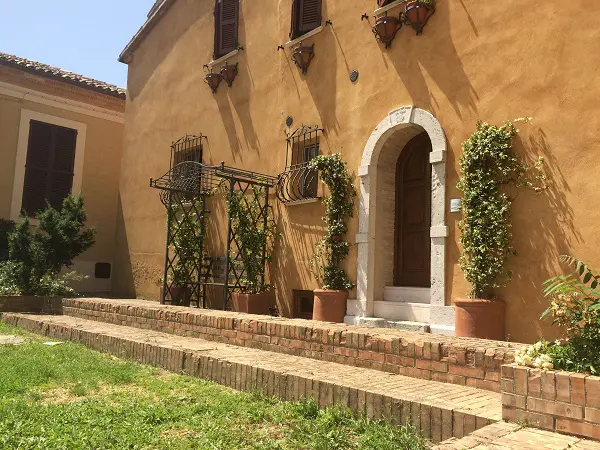 Barchi-Le-Marche-details-deuren (3)
