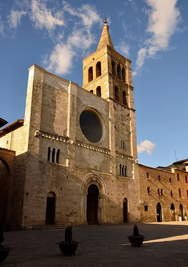 Bevagna (2)