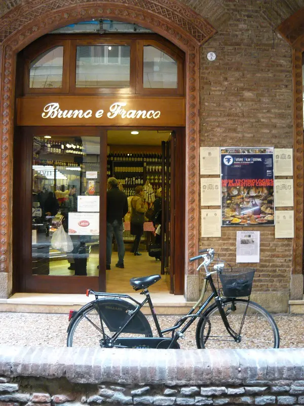Bologna-salumeria (1)