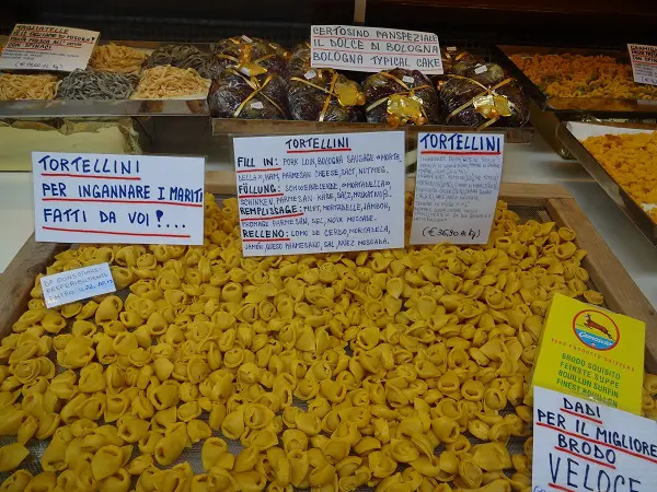 Bologna-tortellini-2