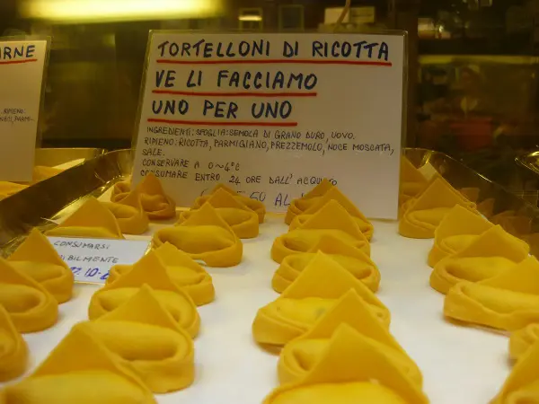Bologna-tortellini-3