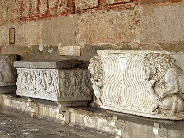 Campo-Santo-kerkhof-Campo-dei-Miracoli-Pisa (13)