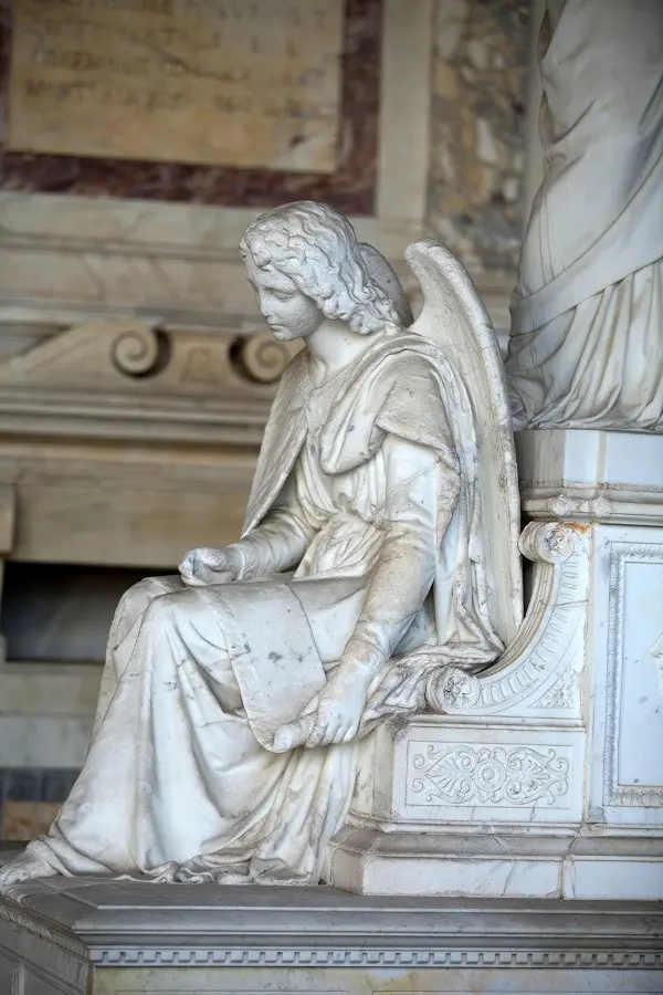 Campo-Santo-kerkhof-Campo-dei-Miracoli-Pisa (5)