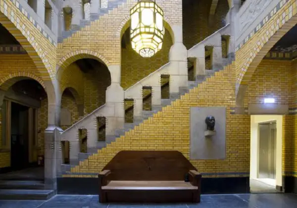 De-Burcht-Berlage-Amsterdam-interieur