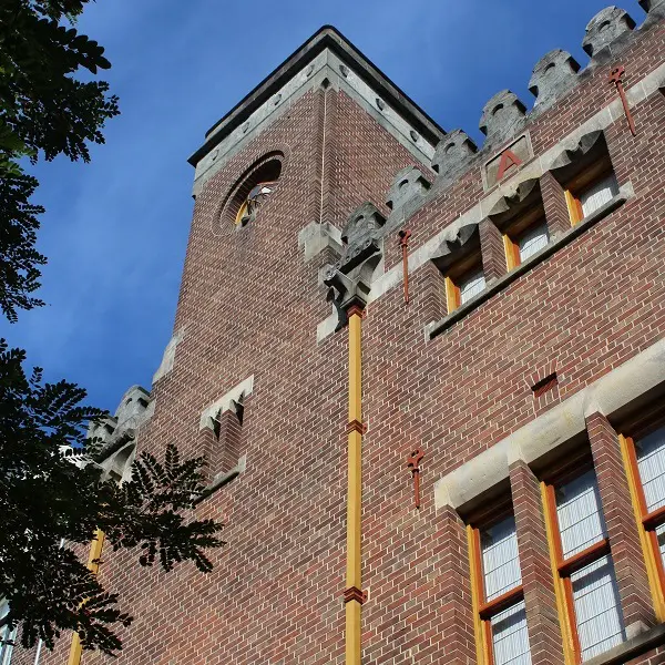 De-Burcht-Berlage-Amsterdam-toren (2)