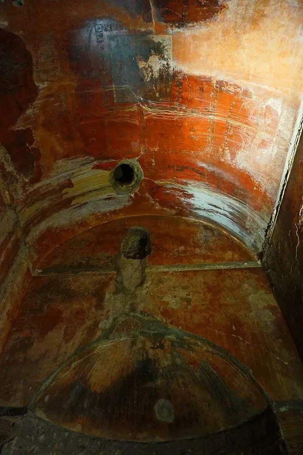 Domus-Aureau-La-Sala-della-Volta-Rossa-westvleugel