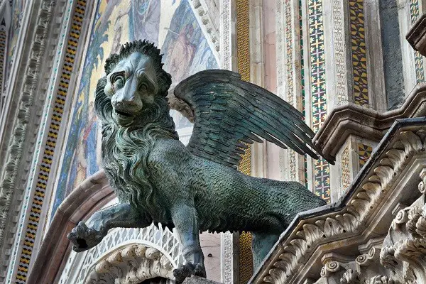 Duomo-Orvieto-beelden (1)