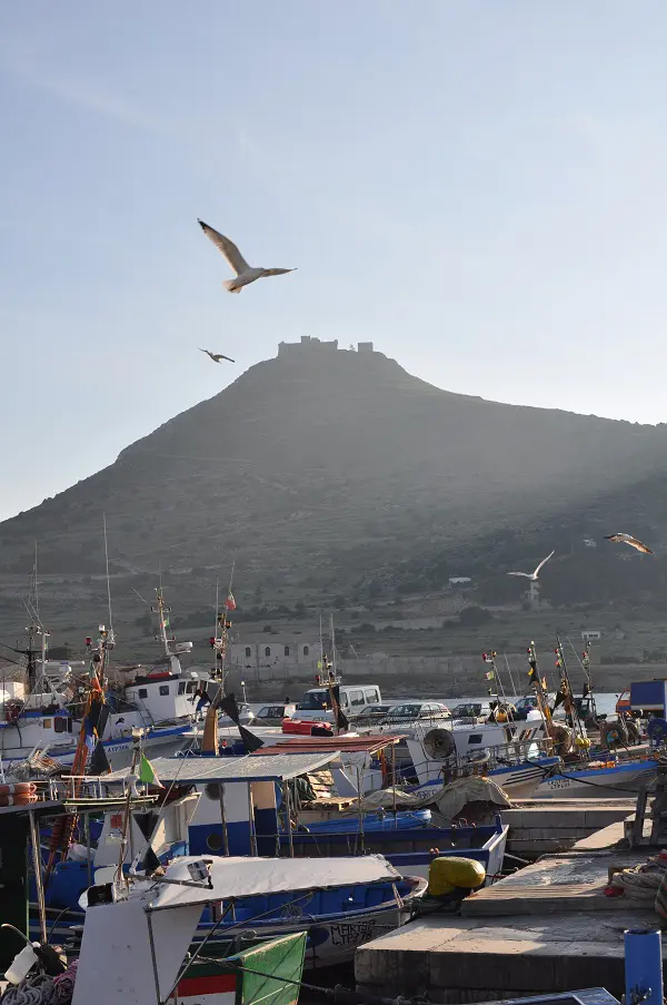 Favignana-haven-17