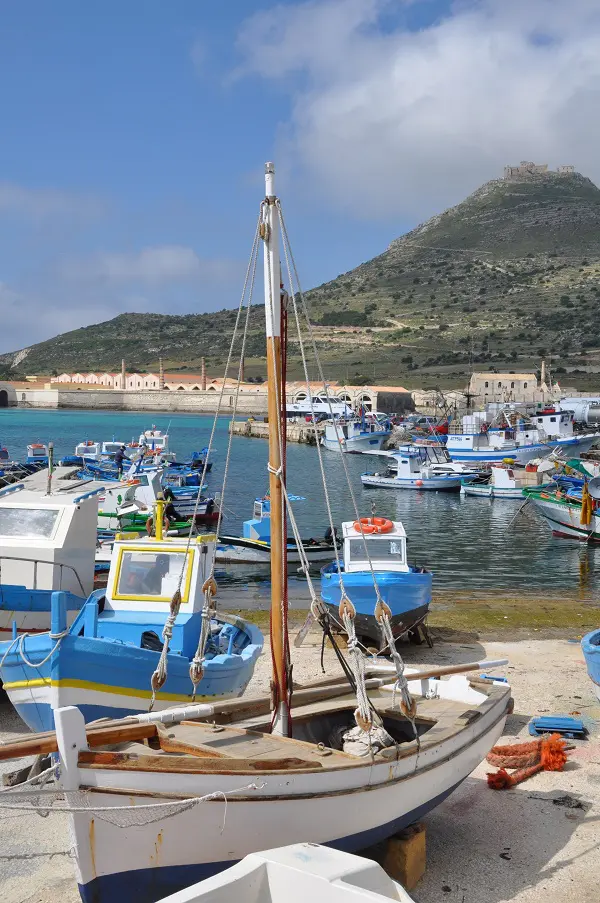 Favignana-haven-2