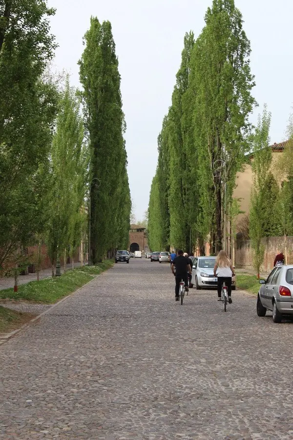 Ferrara-stadsmuren-3