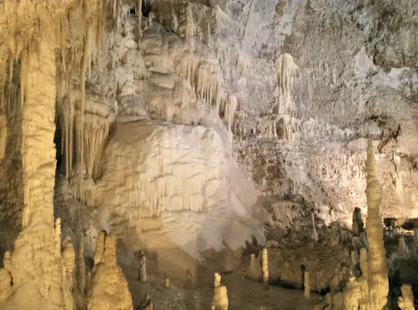 Grotte-di-Frasassi (12)
