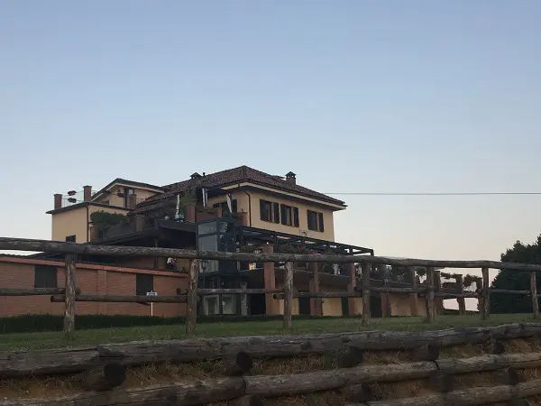 Il-Cascinone-agriturismo-ristorante-Piemonte (1)