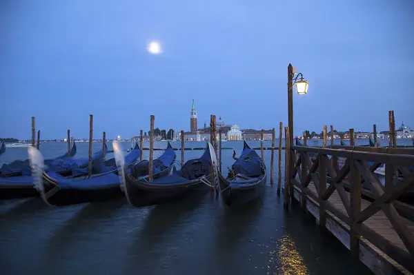 Italy-by-night-16
