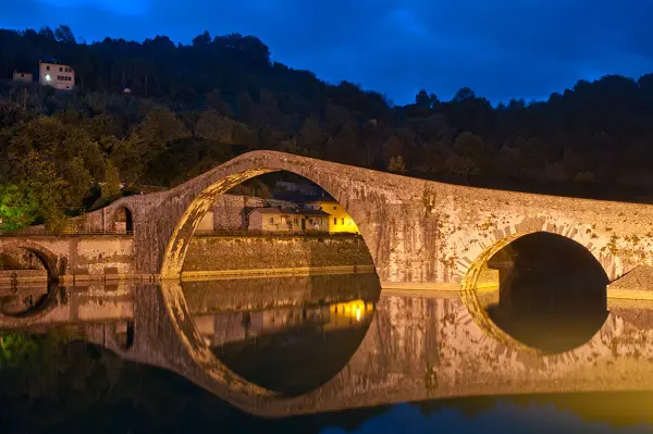 Italy-by-night-19