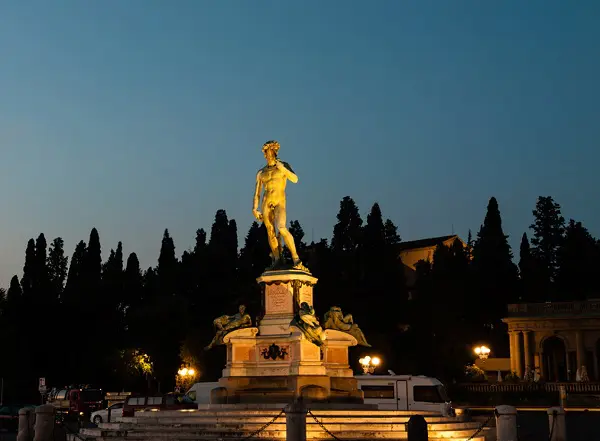 Italy-by-night-8