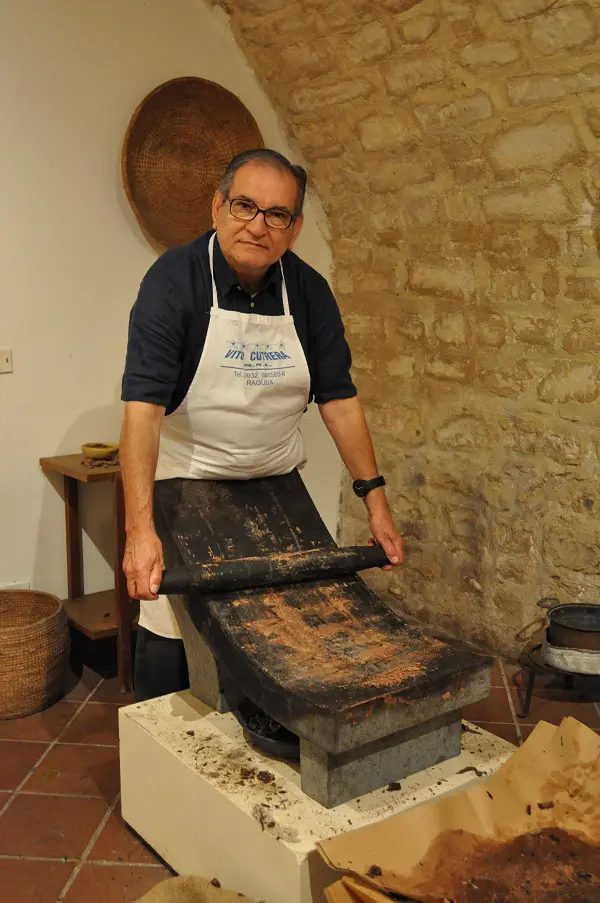 Modica-chocolade-maken-3