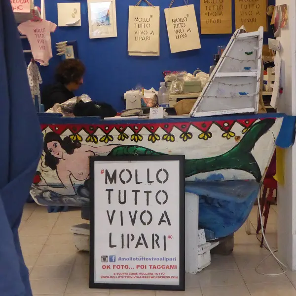 Mollo-tutto-vivo-a-Lipari (2)