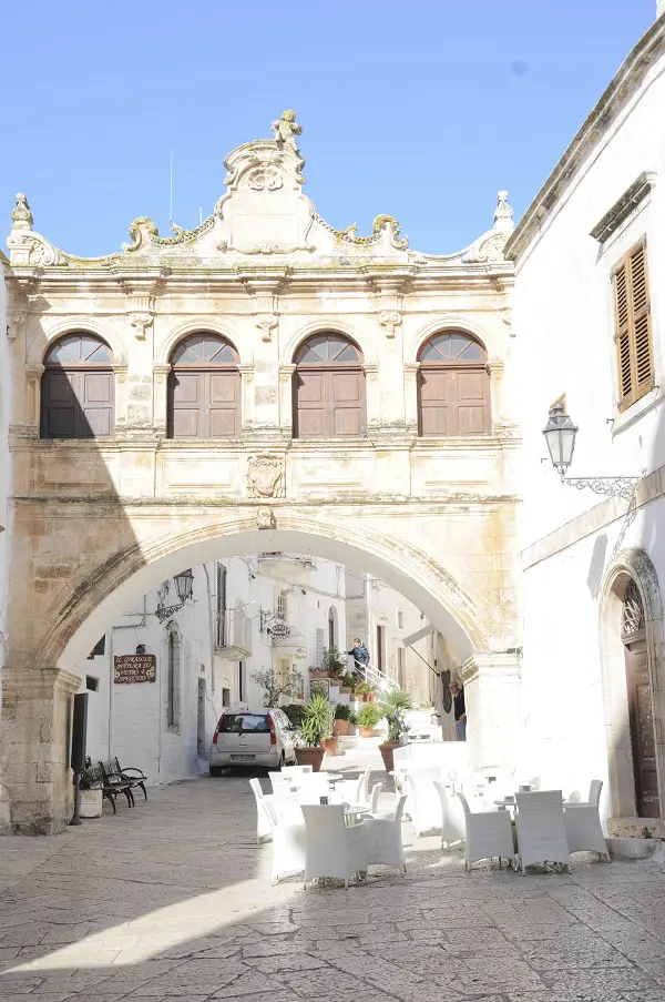 Ostuni-plein-kathedraal (1)