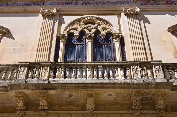 Palazzo-Alberti-Presicce-Puglia (1)