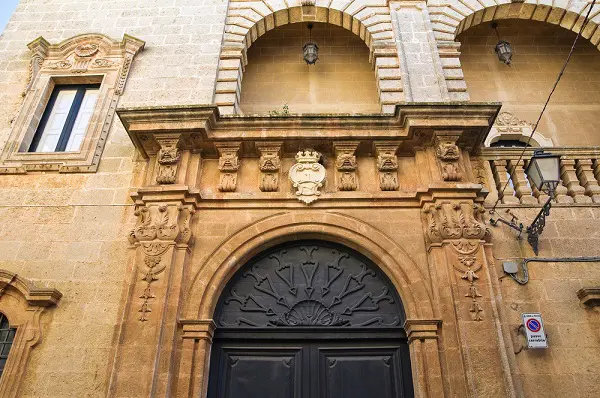 Palazzo-Villani-Presicce-Puglia (1)