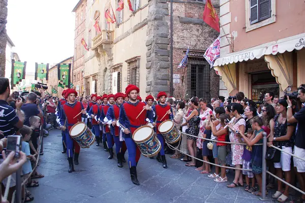 Palio-Citta-della-Pieve-Umbrie-Klaartje-Heerze-Casa-San-Carlo (7)