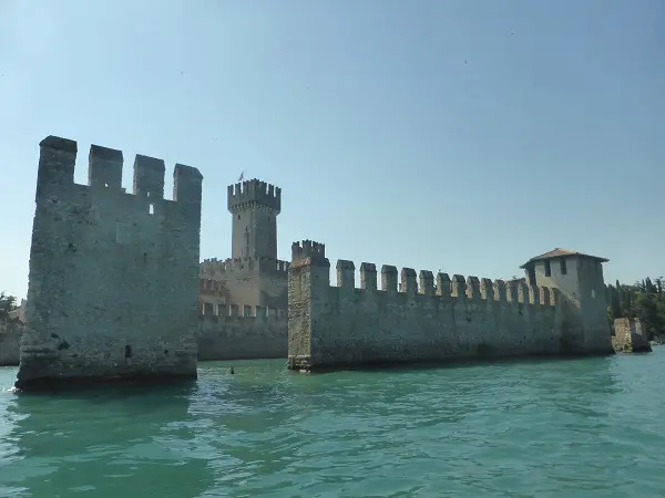 Rocca-Scaligera-Sirmione-Gardameer (2)