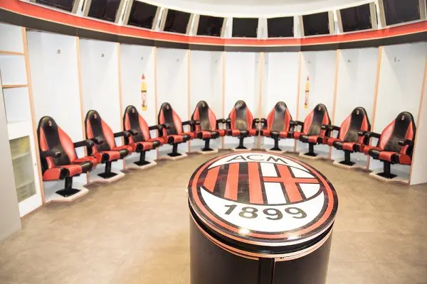 San-Siro-voetbal-stadion-Milaan (2)