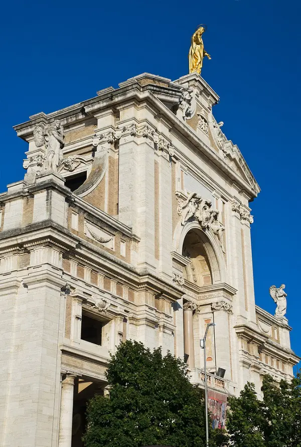 Santa-Maria-degli-Angeli-Assisi-Umbrie (3)