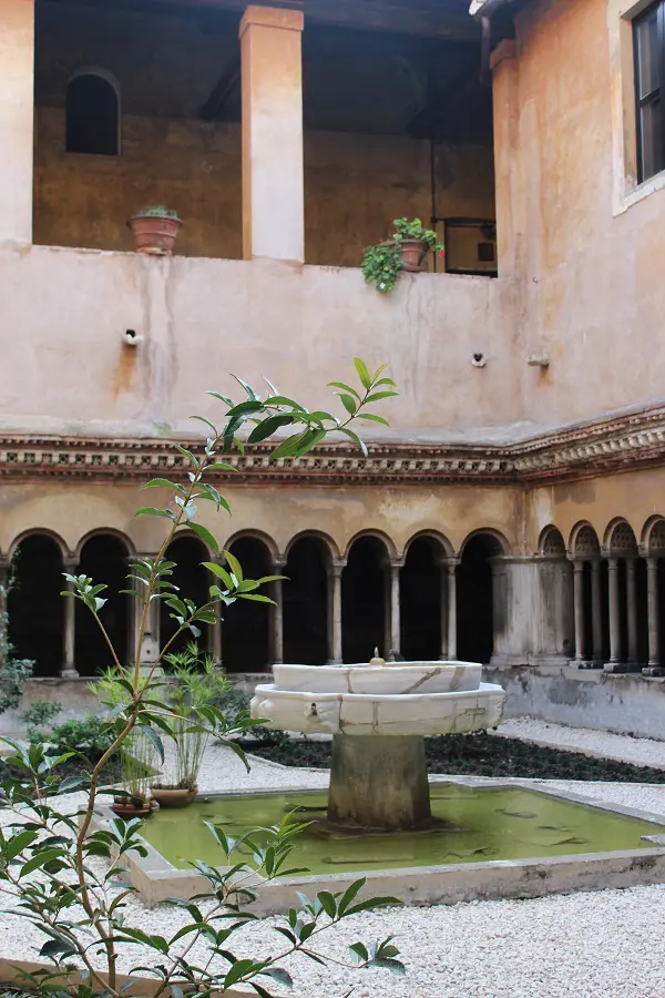 Santi-Quattro-Coronati-Rome (5)