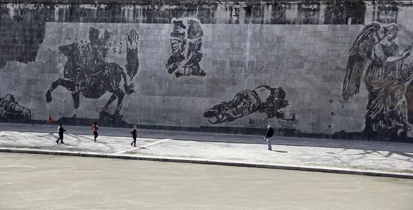 Tevereterno-Triumphs-Laments-William-Kentridge-Tiber-Rome (13)