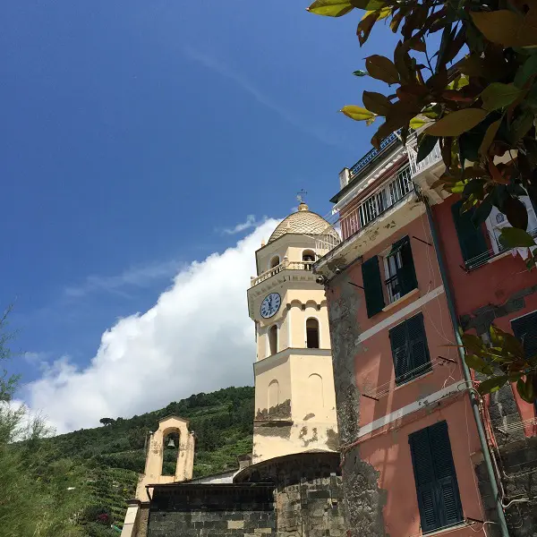 Vernazza-Cinque-Terre-kerk (1)