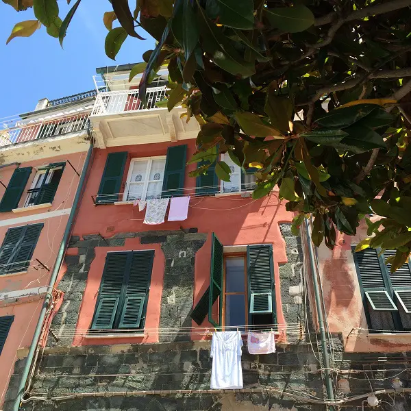 Vernazza-Cinque-Terre-piazzetta (6)