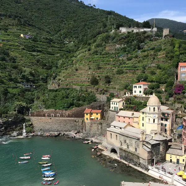 Vernazza-Cinque-Terre-uitzicht (2)