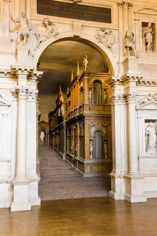 Vicenza-Palladio-Teatro-Olimpico (1)
